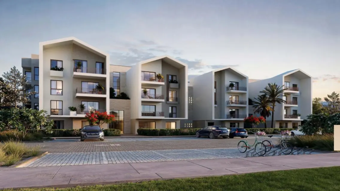 Luxury Apartment with Expansive Space and Lake View