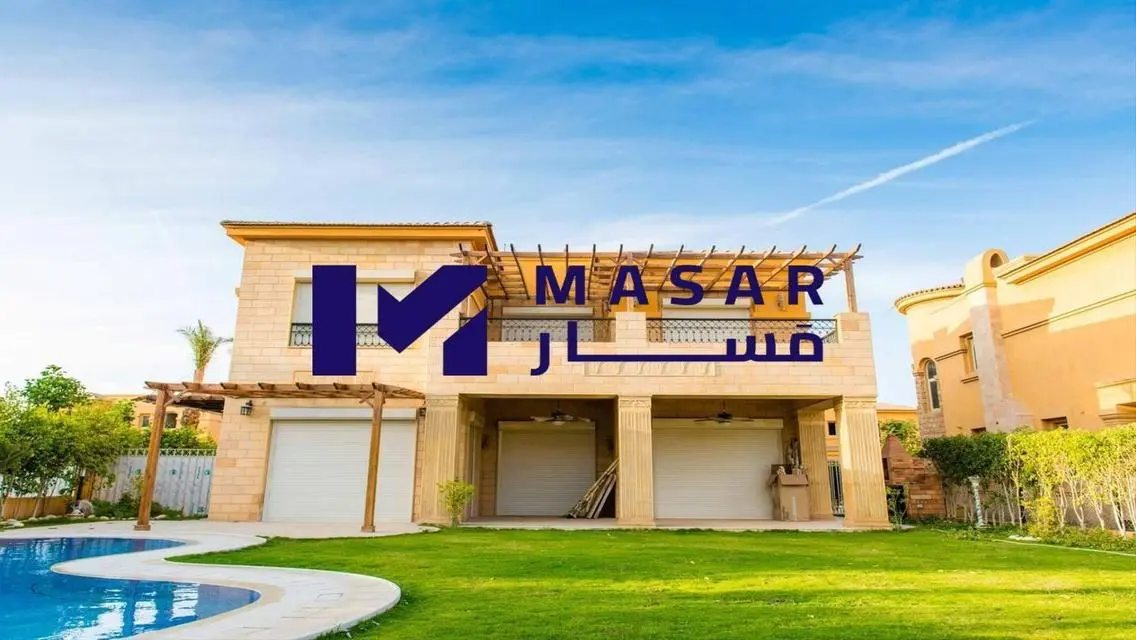 فيلا فاخرة للبيع مع حديقة خاصة ومرافق ممتازة
