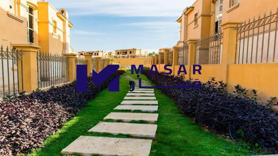 فيلا فاخرة للبيع مع حديقة خاصة ومرافق ممتازة