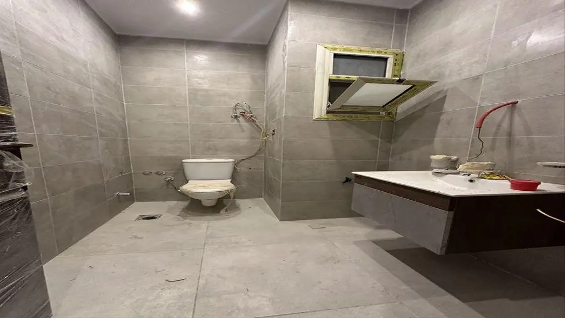 شقة فاخرة للبيع بتصميم مميز مطلة على البحيرات