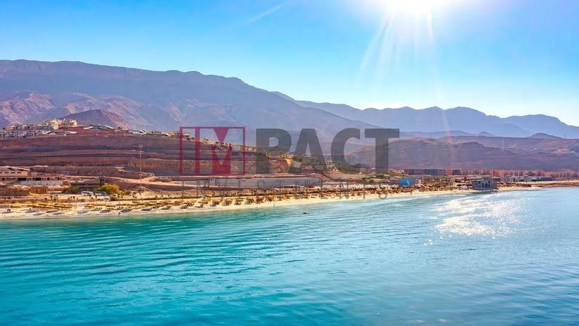 فيلا فاخرة مع حديقة خاصة ومسبح