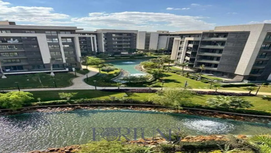 Luxury Apartment with Spacious Area and Lake View Pool