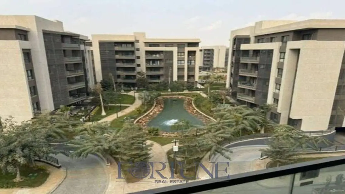 Luxury Apartment with Spacious Area and Lake View Pool