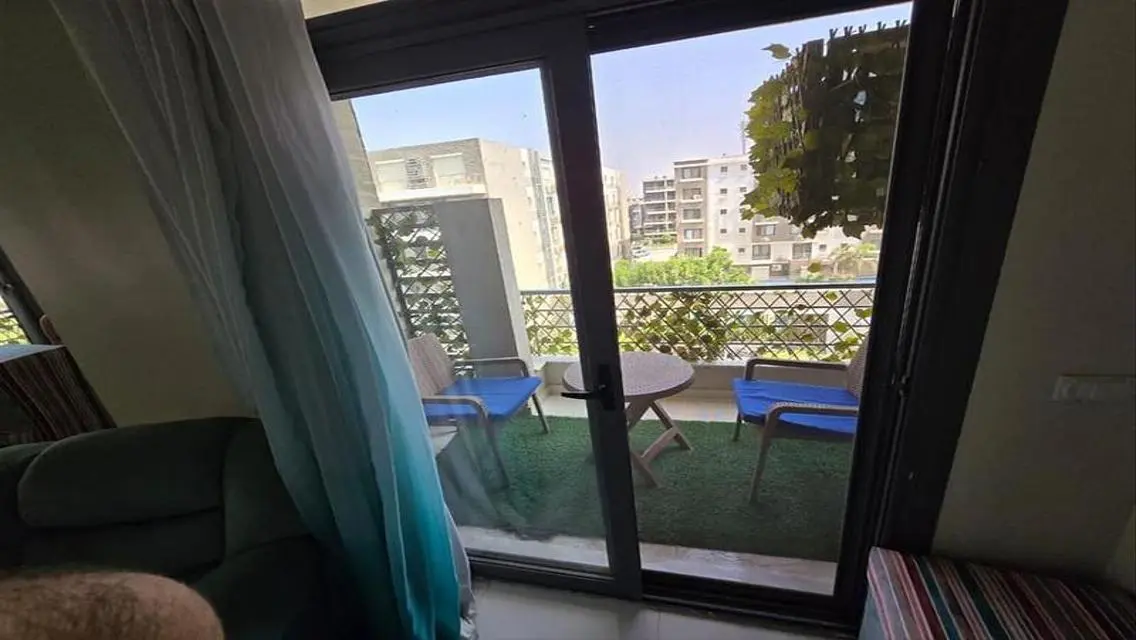 Luxurious Apartment with Spacious Living in the Heart of the City
