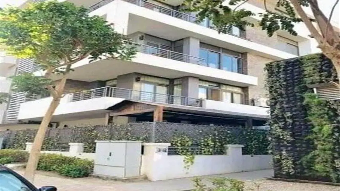 Luxurious Apartment with Spacious Living in the Heart of the City