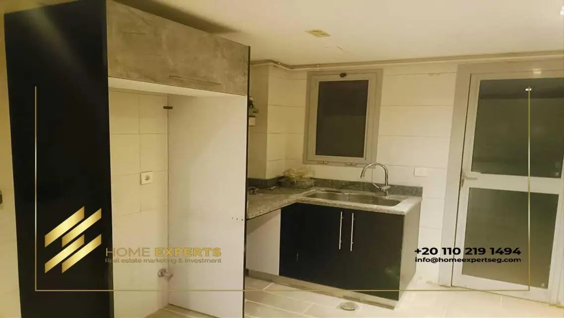 Luxurious Apartment with Maid's Room and Premium Amenities