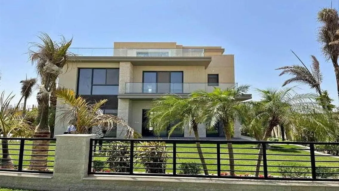 Luxury Apartment with Modern Design in Prime Location