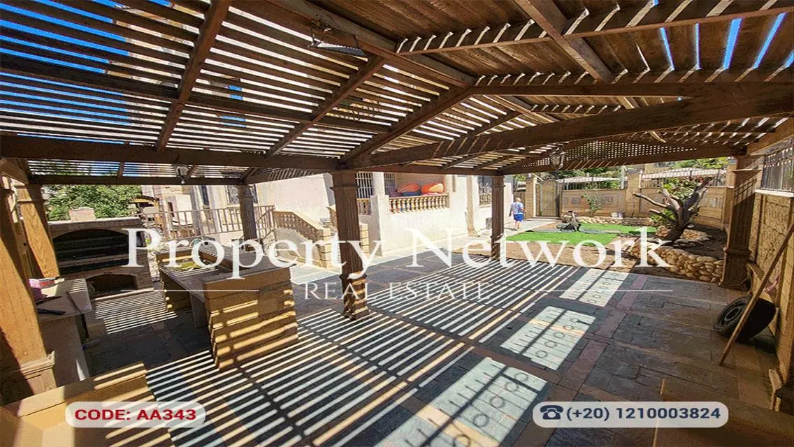 Luxury Villa for Sale with Garden and Shared Pool
