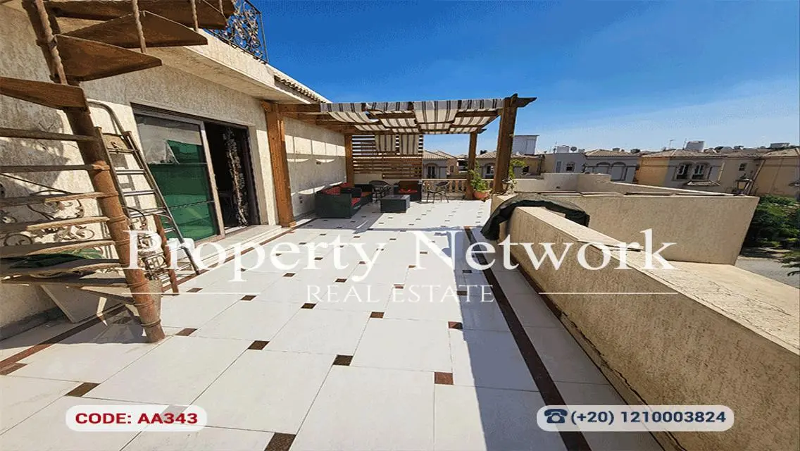 Luxury Villa for Sale with Garden and Shared Pool