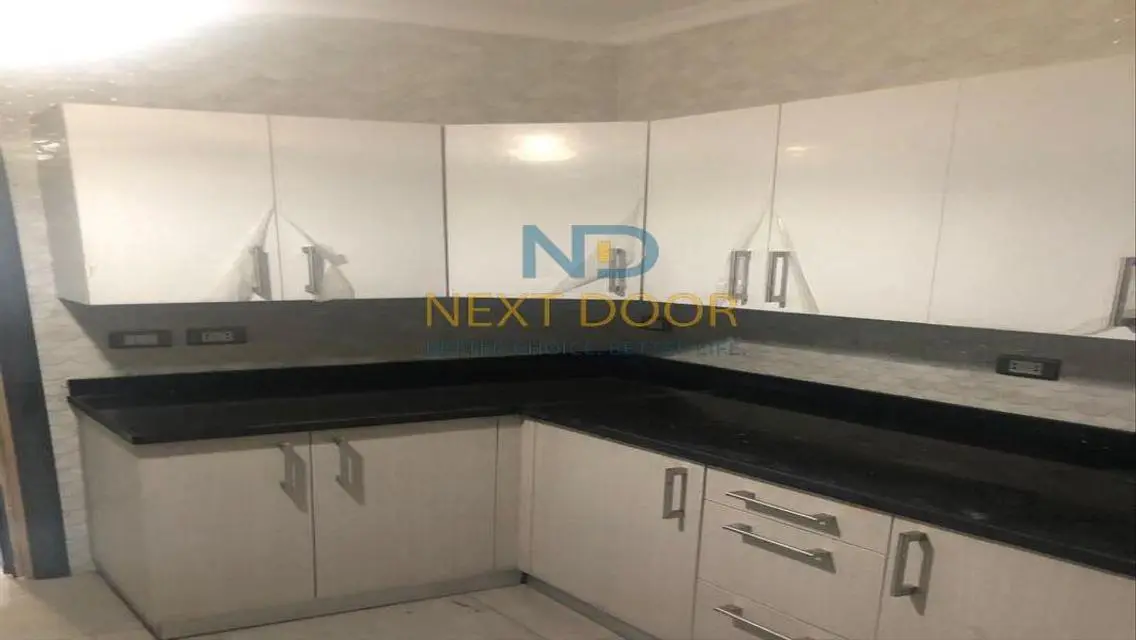 Luxurious Apartment in a Prime Compound Near Major Landmarks