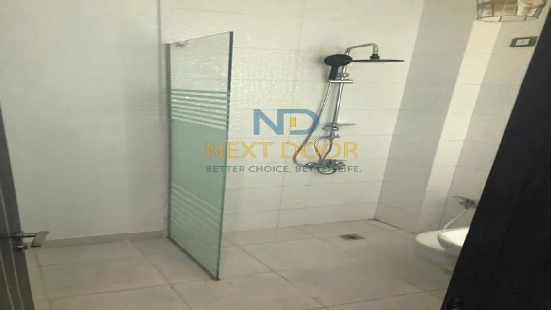 Luxurious Apartment in a Prime Compound Near Major Landmarks