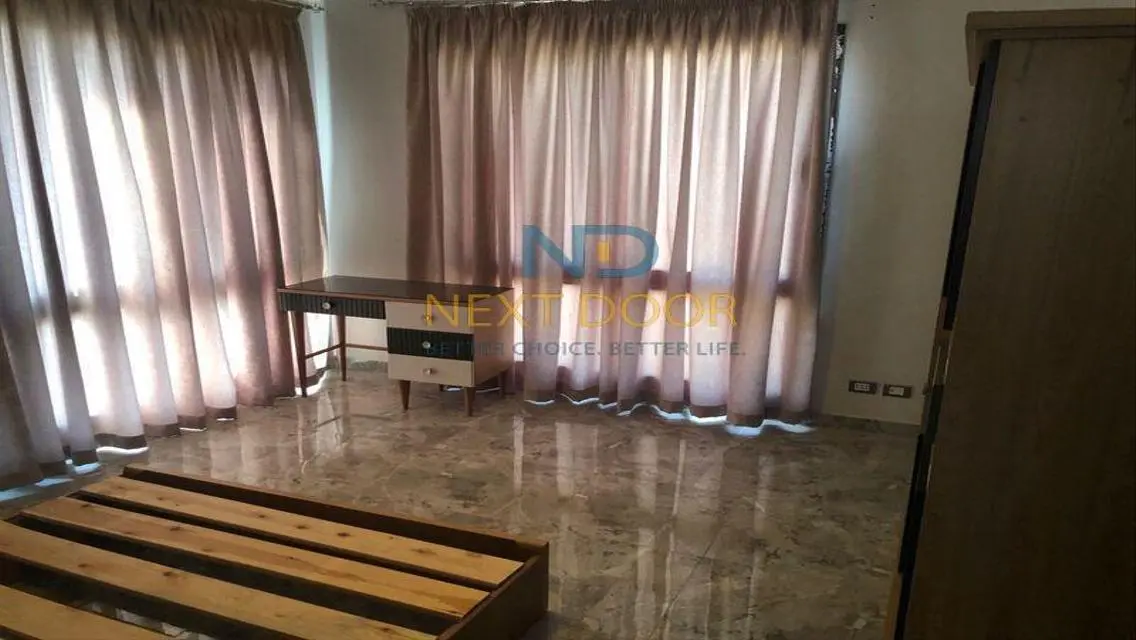 Luxurious Apartment in a Prime Compound Near Major Landmarks