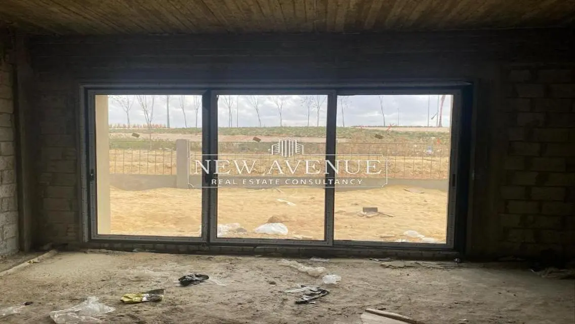 Luxury Apartment with Private Garden and Maid's Room