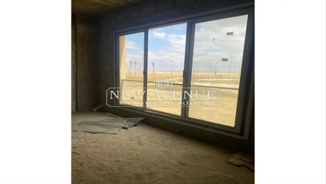 Luxury Apartment with Private Garden and Maid's Room