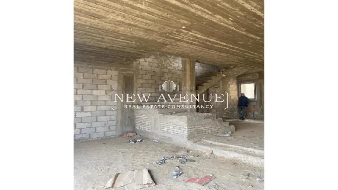 Luxury Apartment with Private Garden and Maid's Room