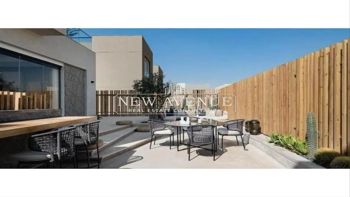 Luxury Apartment with Private Garden and Maid's Room