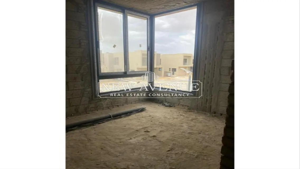 Luxury Apartment with Private Garden and Maid's Room