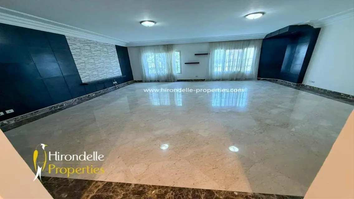 Luxury Villa with Private Pool and Stunning Lake View