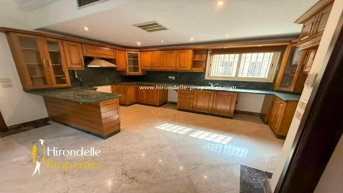 Luxury Villa with Private Pool and Stunning Lake View