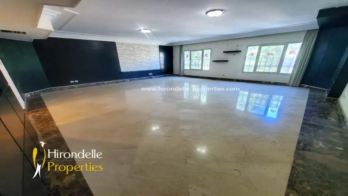 Luxury Villa with Private Pool and Stunning Lake View