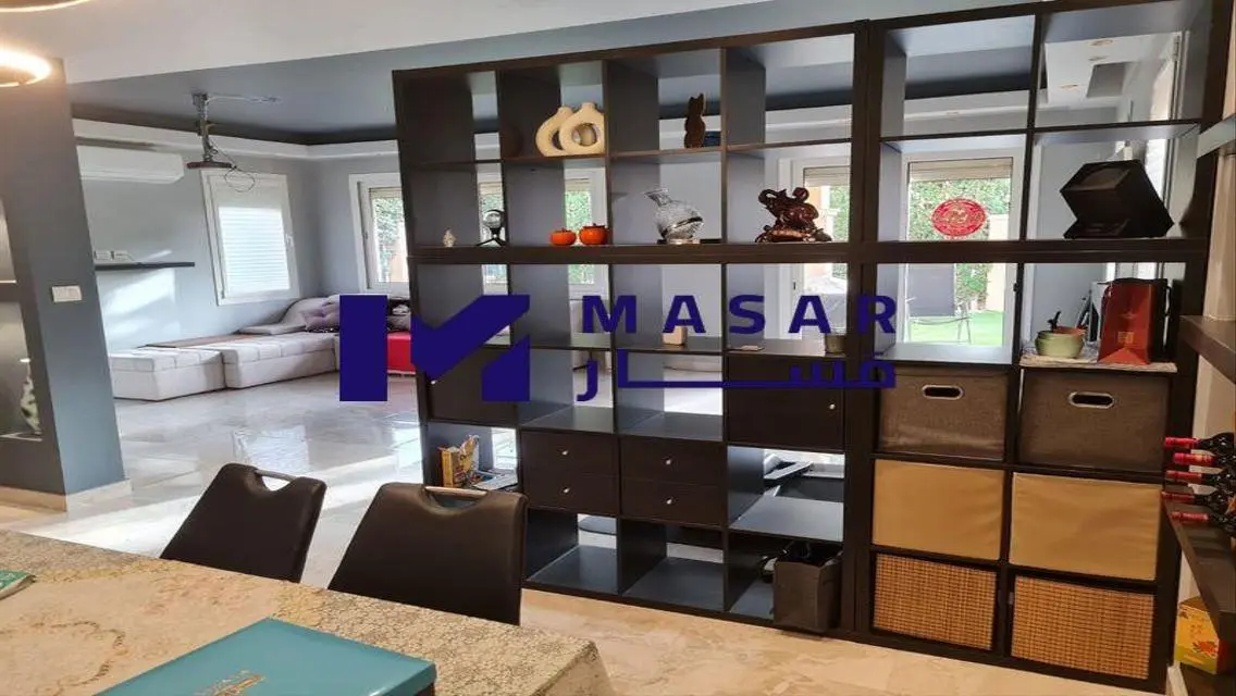 Luxurious Apartment with Spacious Garden