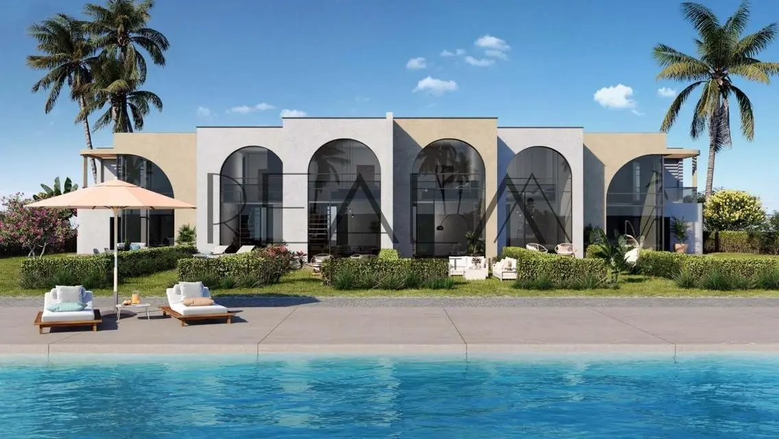 Luxury Villa with Private Garden and Pool in Prime Location