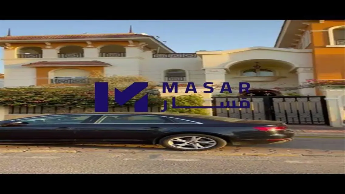 Luxurious Villa for Sale - 700 Square Meters of Elegance