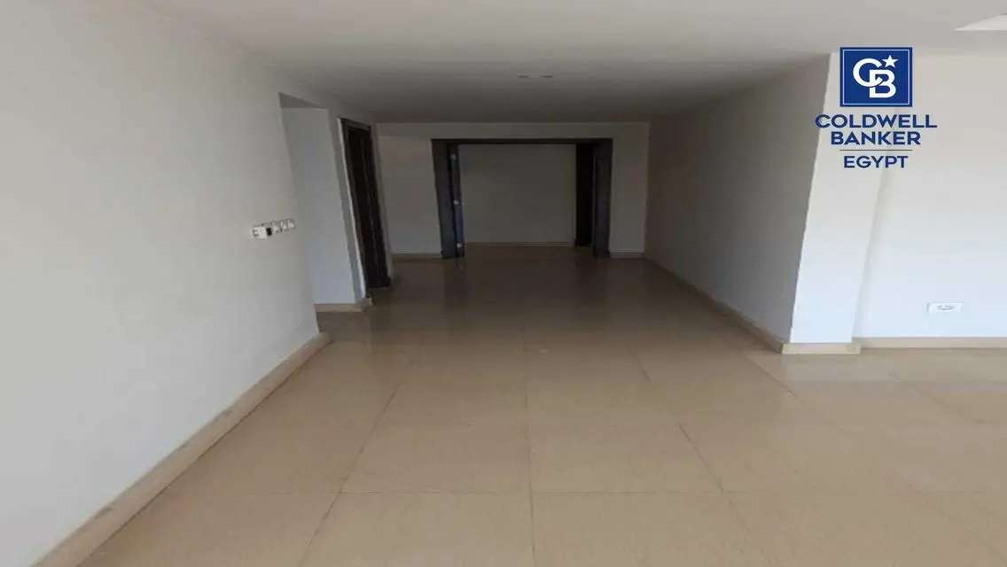 شقة فاخرة للبيع في كولد ويل بانكر
