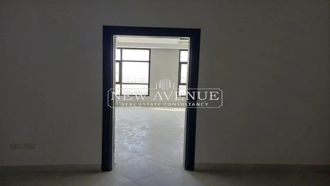 Luxury Apartment with 77000 Square Meters and Covered Parking