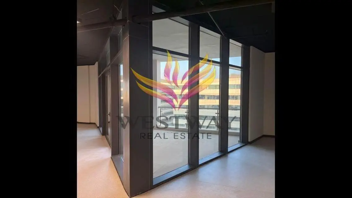 Luxury Apartment with Covered Parking and Spacious Area