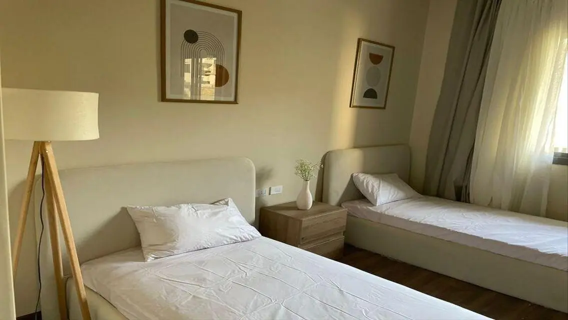 Lake View Apartment with 3.5 Meter Space