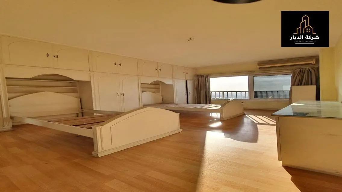 Stunning 3-Bedroom Apartment with Scenic View