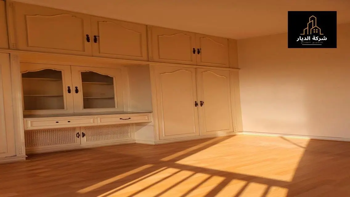 Stunning 3-Bedroom Apartment with Scenic View