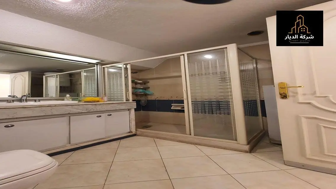 Stunning 3-Bedroom Apartment with Scenic View
