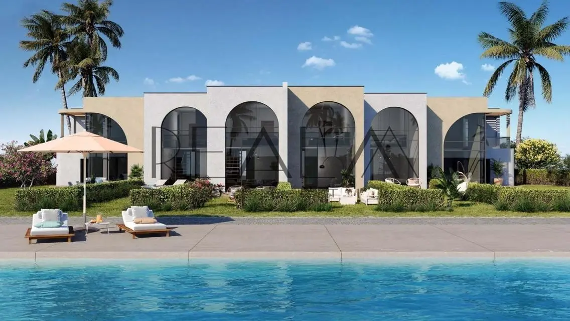 Luxury Villa for Sale with Private Pool and Garden