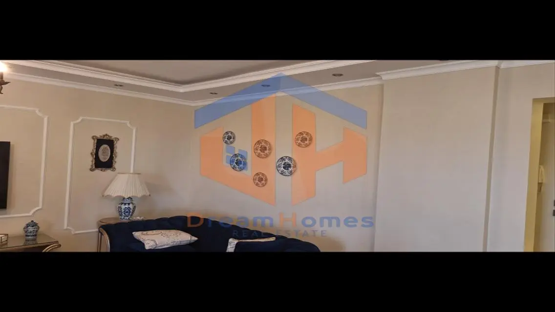 Luxurious Villa with Maid's Room and Many Amenities