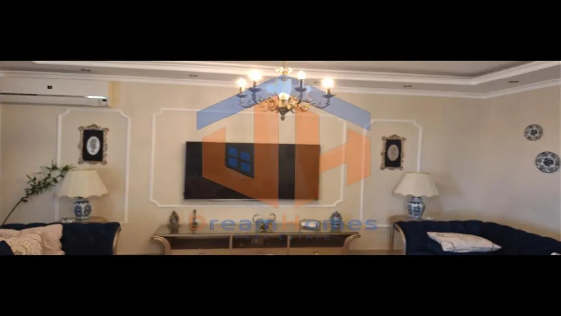 Luxurious Villa with Maid's Room and Many Amenities
