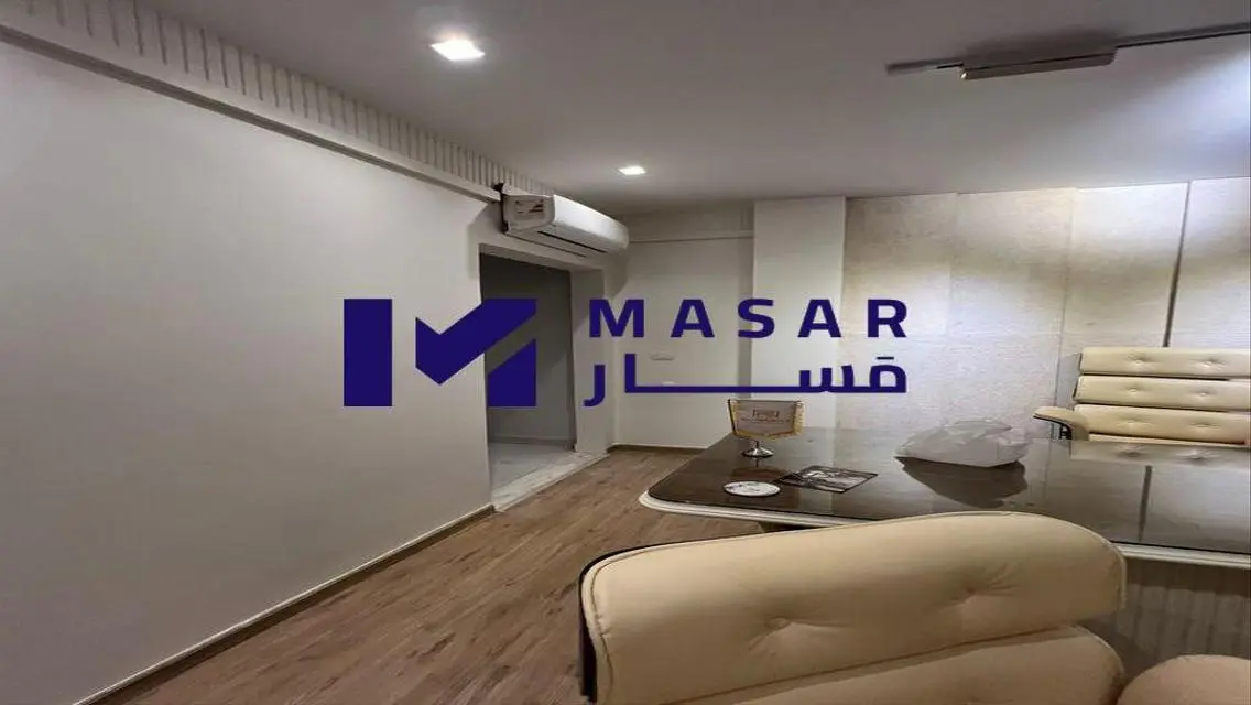 مكتب للإيجار بمساحة مميزة في قلب المدينة