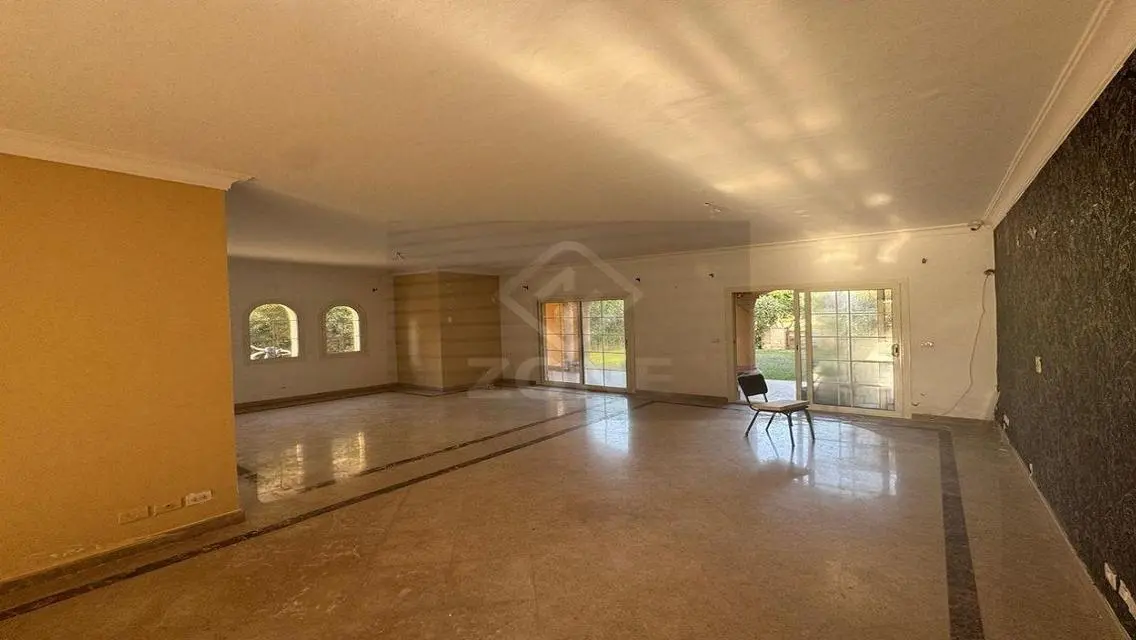 Luxurious Villa for Sale in a Charming Area