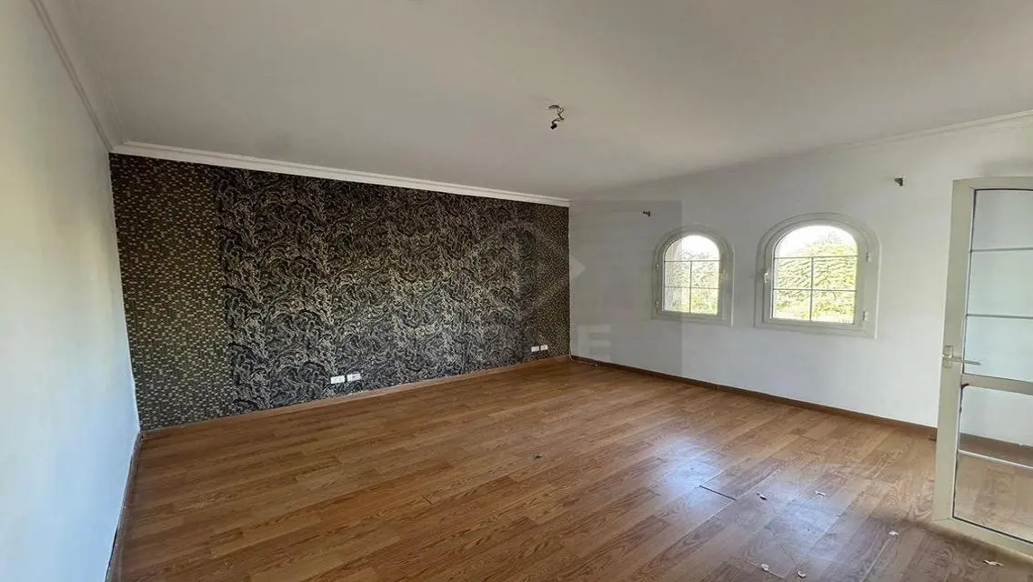 Luxurious Villa for Sale in a Charming Area