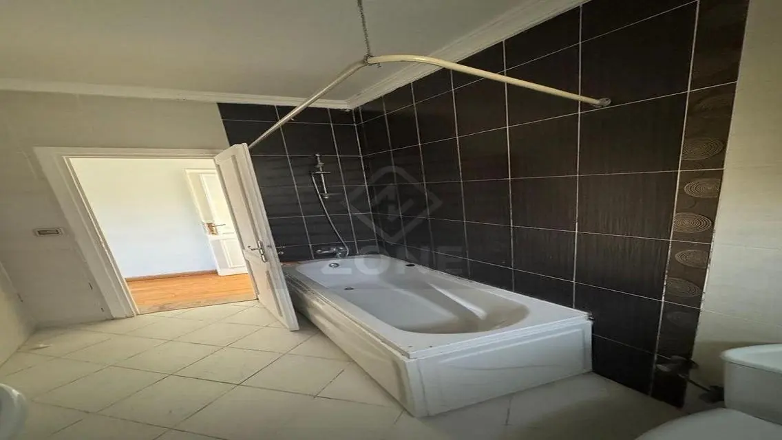 Luxurious Villa for Sale in a Charming Area