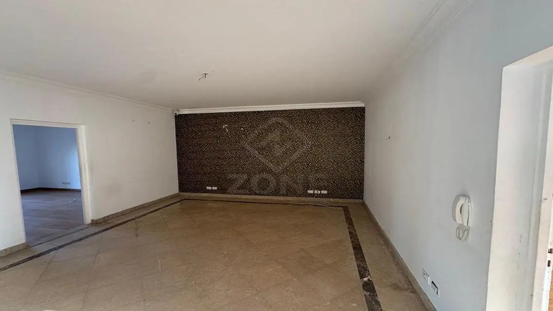 Luxurious Villa for Sale in a Charming Area