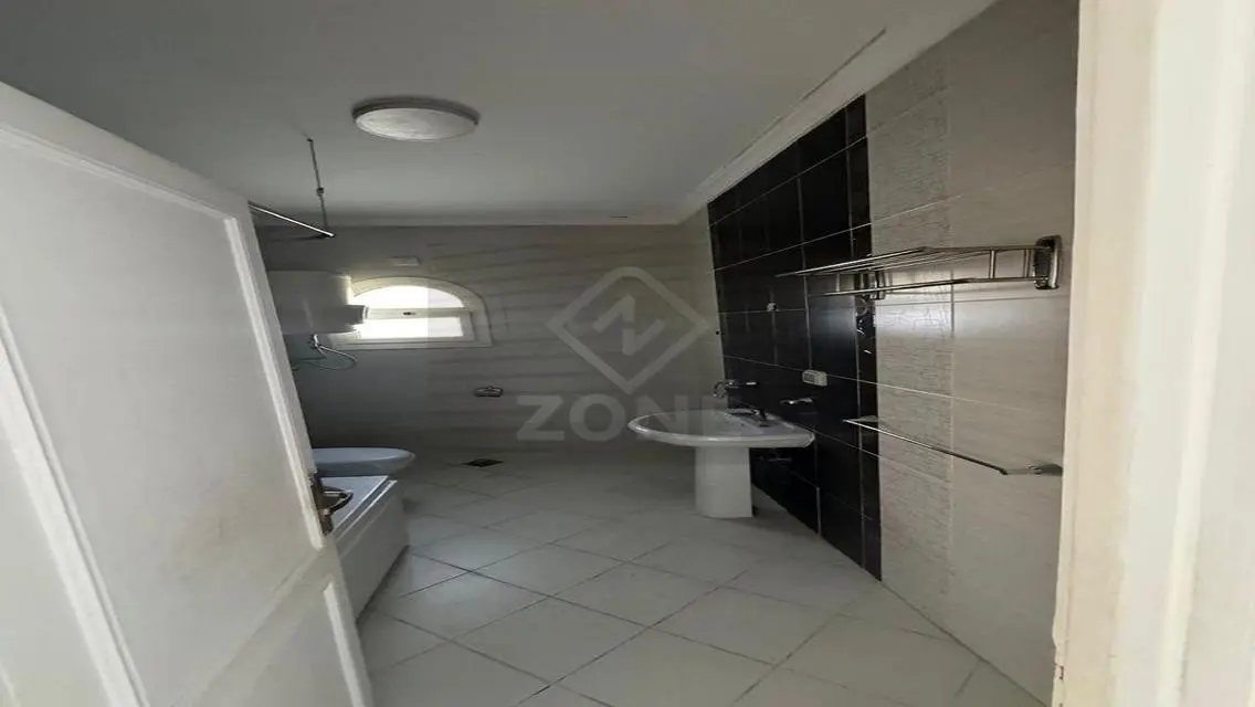 Luxurious Villa for Sale in a Charming Area