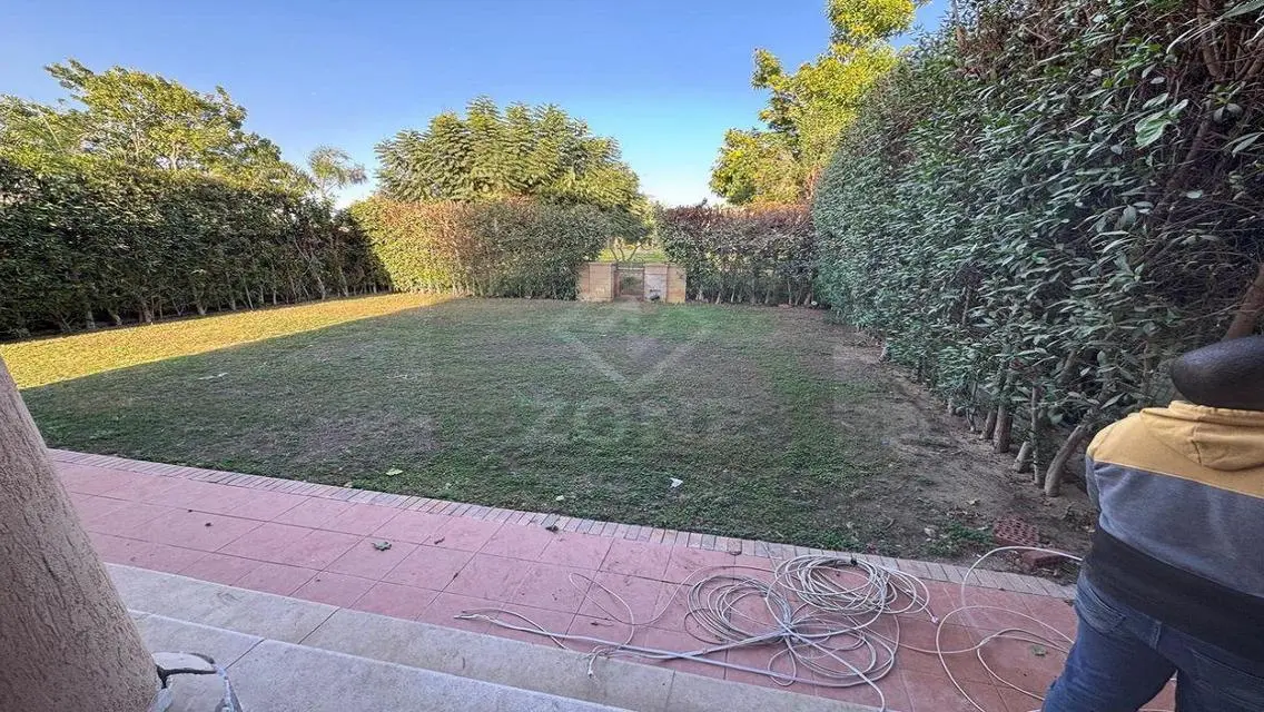 Luxurious Villa for Sale in a Charming Area