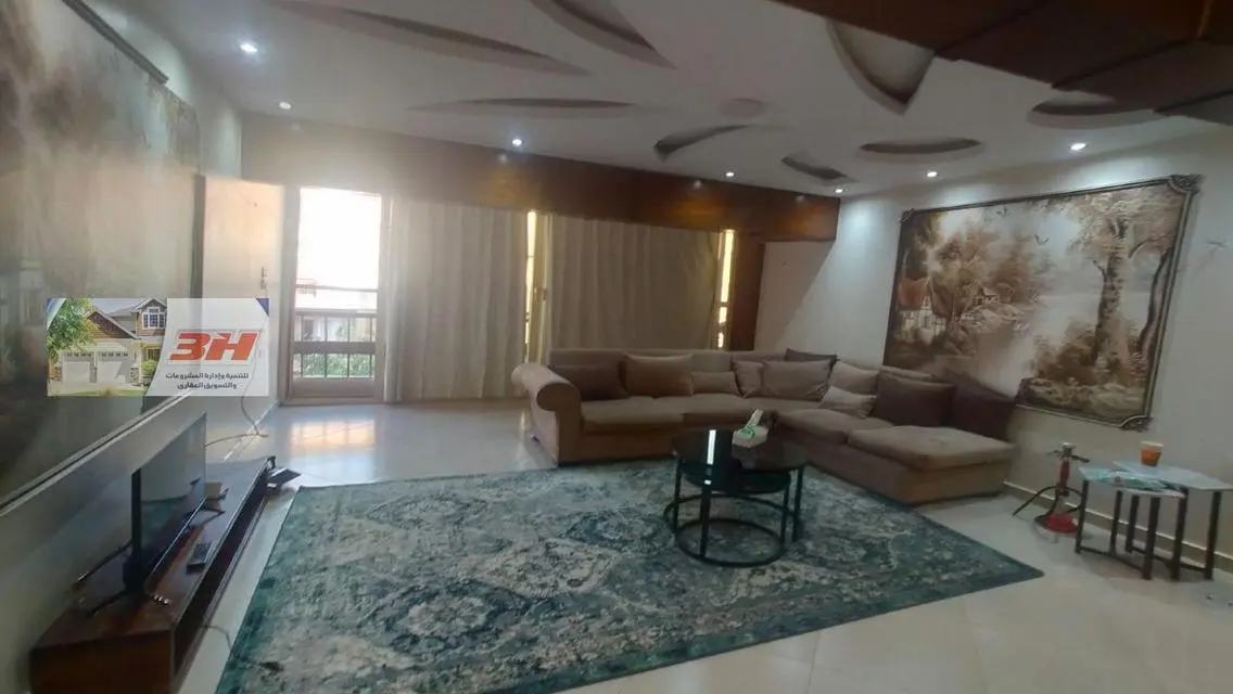 Luxury Apartment with Maid and Study Room