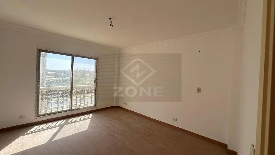 Office in Banks Complex - Madinaty