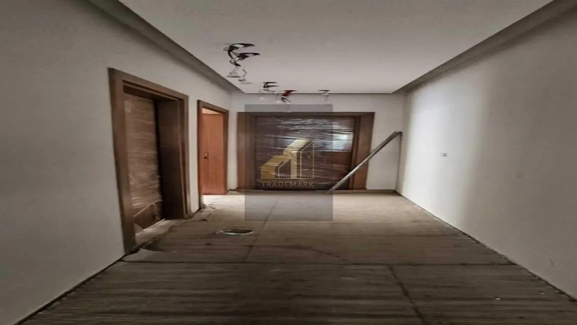 Luxurious Apartment with Private Garden and Pool
