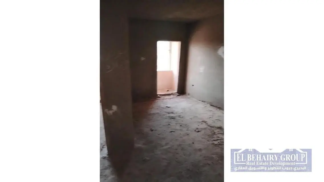 شقة فاخرة للإيجار مع شرفة وحارس أمن