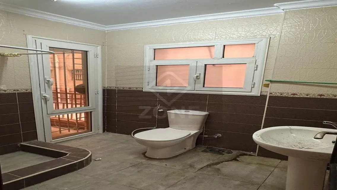 Luxury Apartment in Zone 215 - 3700000 EGP