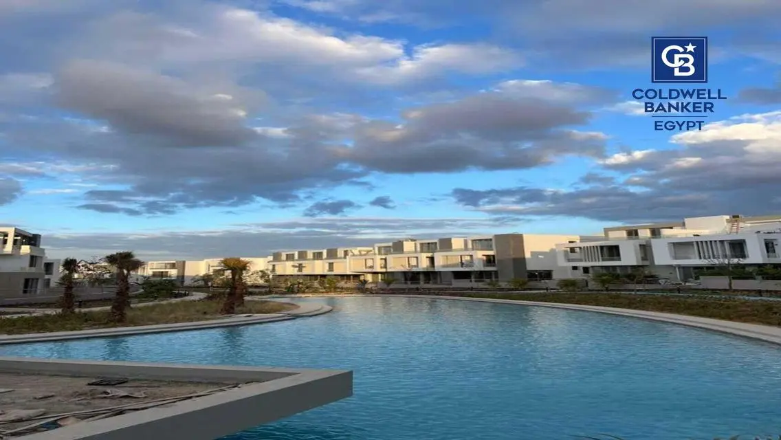 Luxury Villa with Private Garden and Swimming Pool in the Heart of the City